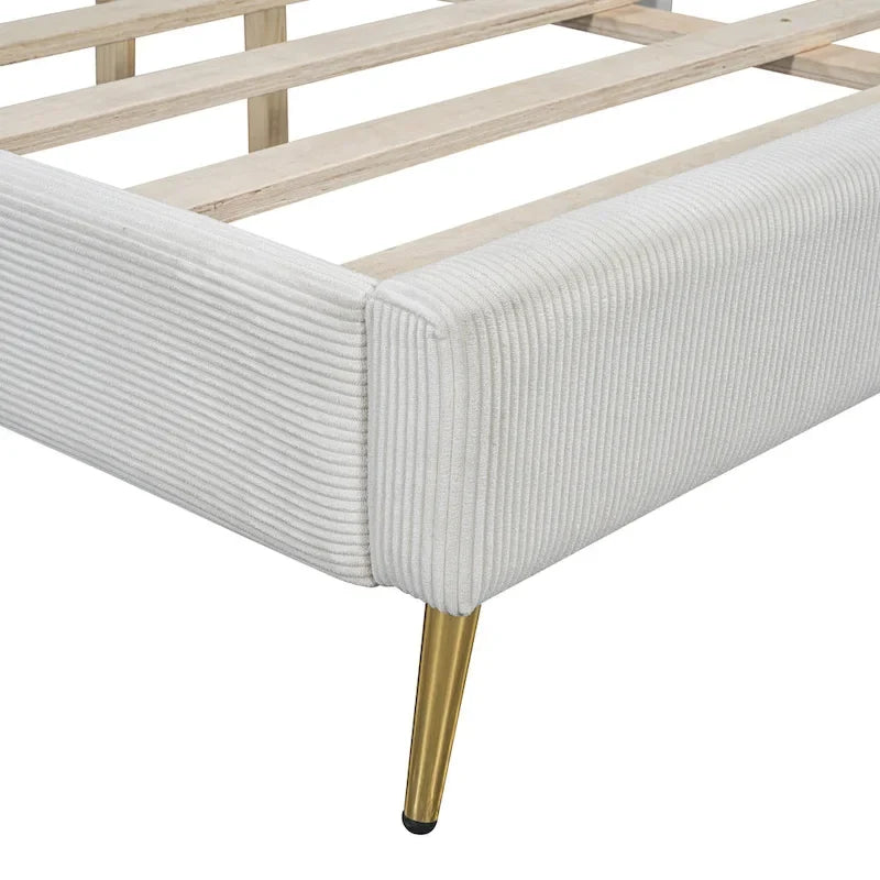 Letto queen-size con piattaforma in velluto a coste e testiera trapuntata
