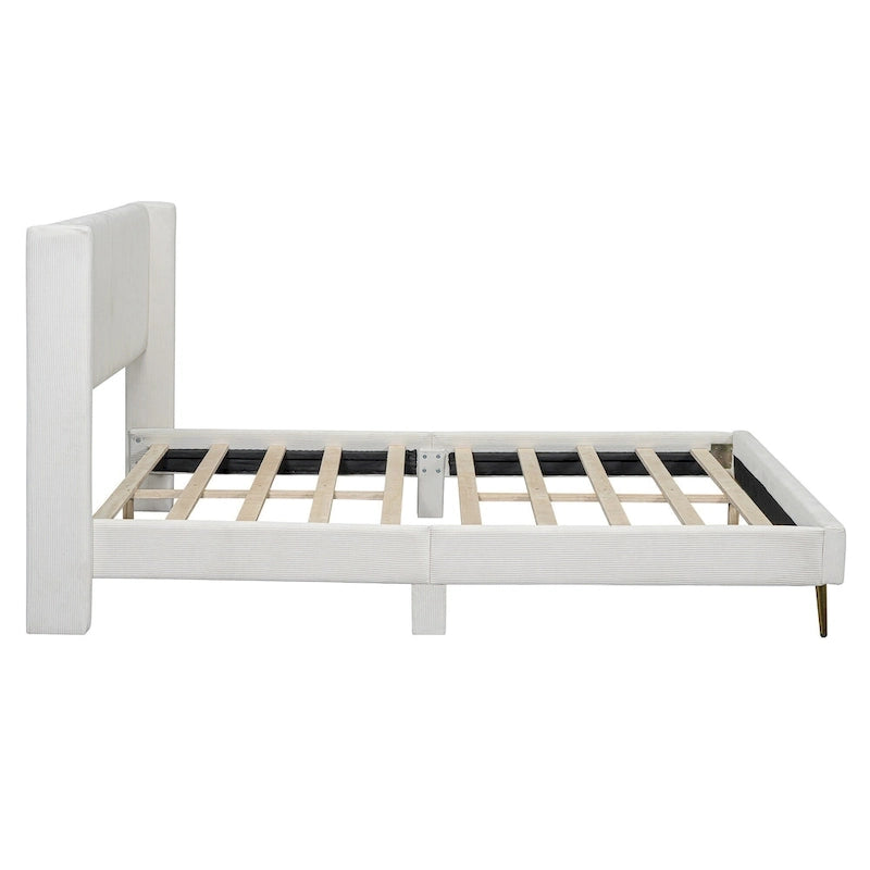 Letto queen-size con piattaforma in velluto a coste e testiera trapuntata
