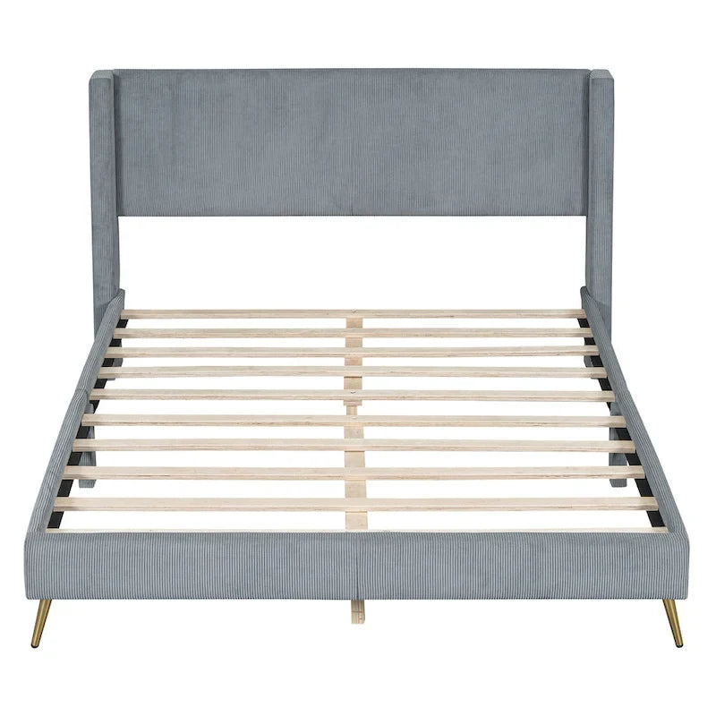 Letto queen-size con piattaforma in velluto a coste e testiera trapuntata