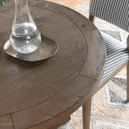 Tavolo da pranzo rotondo da 42" con finitura marrone anticato e gambe in legno massello, 4 posti a sedere