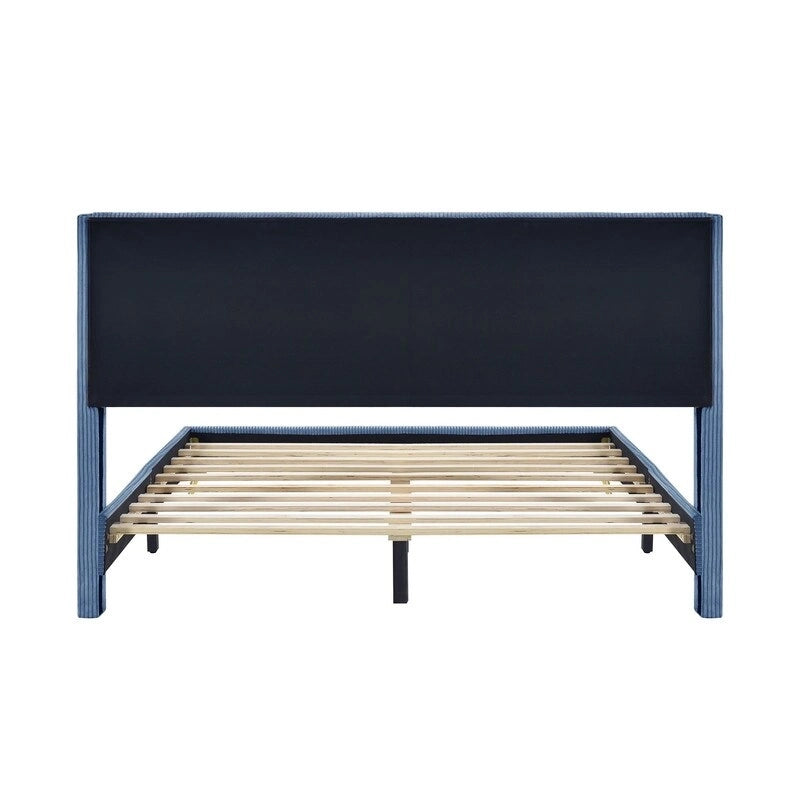Elegante letto a piattaforma in legno imbottito con testiera imbottita