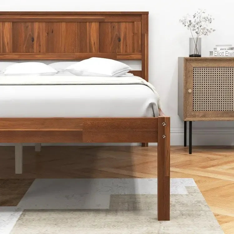 Struttura letto con testiera in legno e supporto a doghe