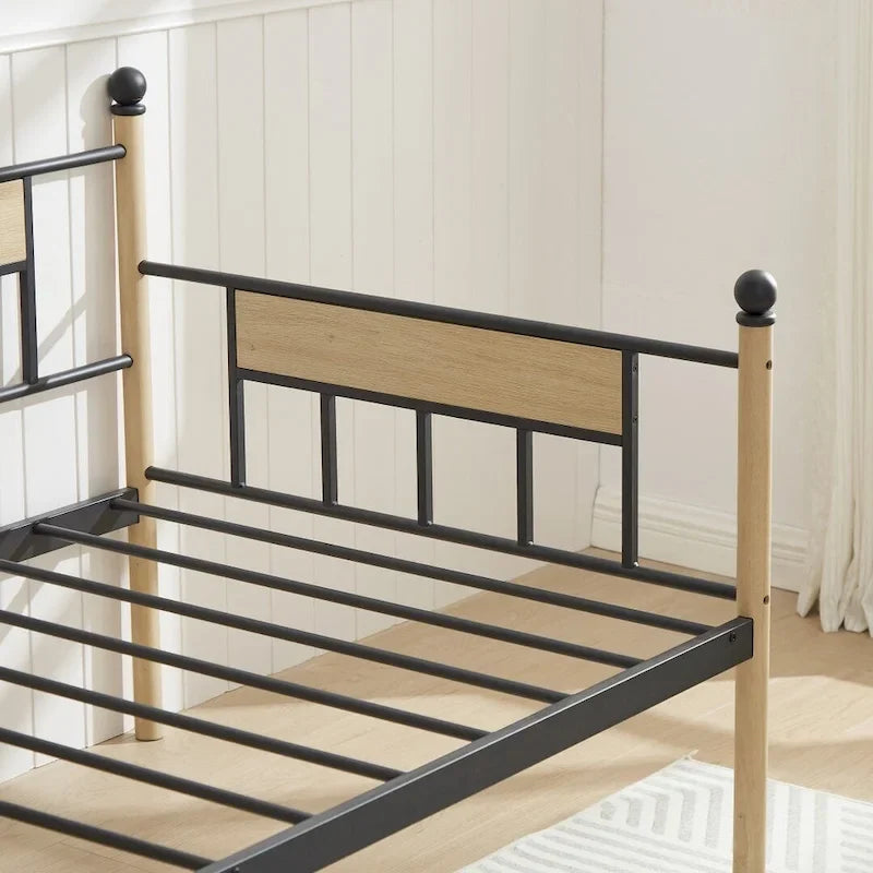 Divano Letto con Struttura in Metallo e Letto Estraibile