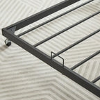 Divano Letto con Struttura in Metallo e Letto Estraibile