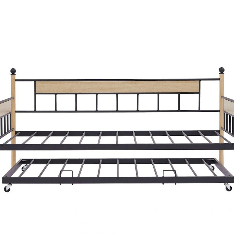 Divano Letto con Struttura in Metallo e Letto Estraibile