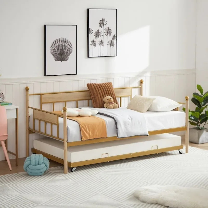 Divano Letto con Struttura in Metallo e Letto Estraibile