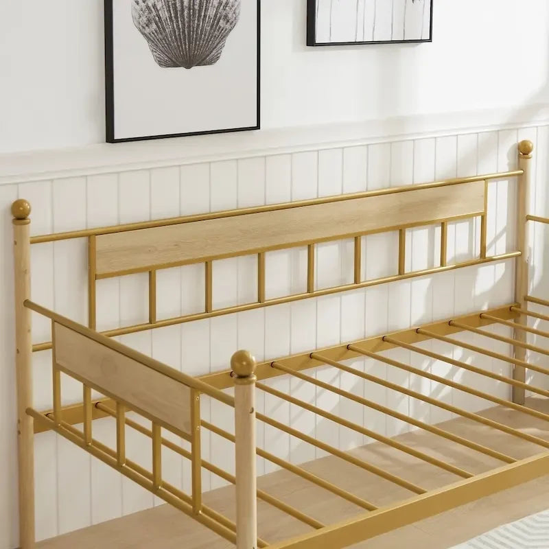 Divano Letto con Struttura in Metallo e Letto Estraibile